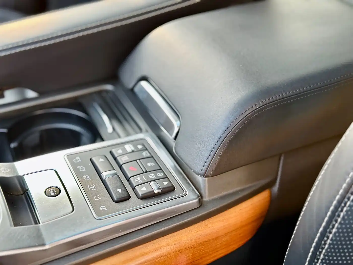 Land Rover Range Rover Sport 2012 5.0 SC V8 Fengshang Genesis Edition фото 31