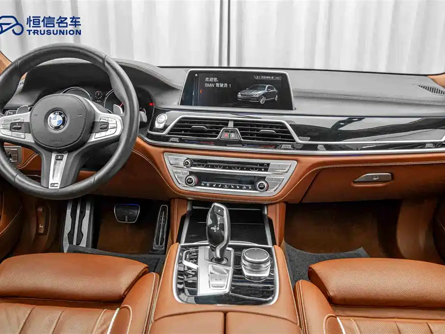 BMW 7 Series 2018 740Li xDrive Premium Type M Sport Package фото 13
