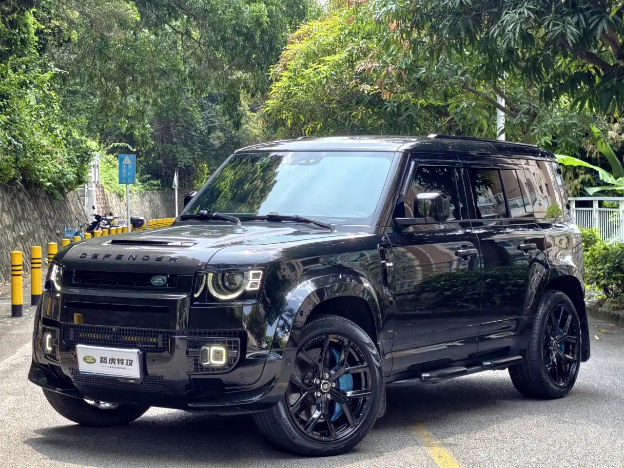 Land Rover Defender 2023 Facelift 110 3.0T P400 X-DYNAMIC HSE