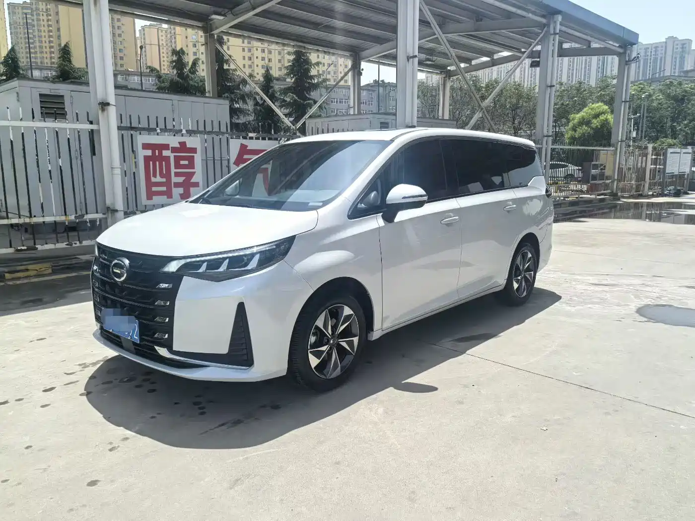 GAC Trumpchi Trumpchi M6 2023 PRO 270T DCT Luxury Edition