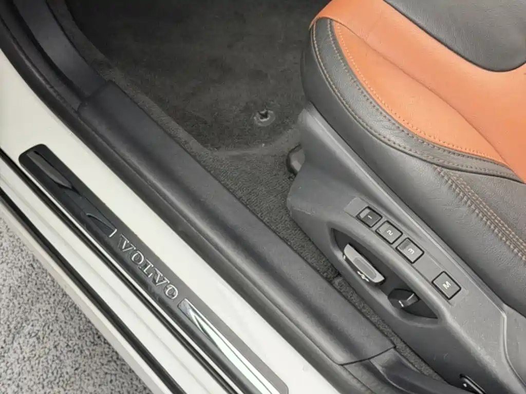 Фото 9 - Volvo V60