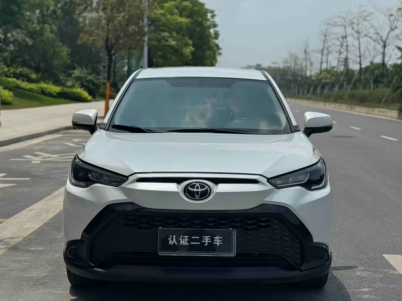 Toyota Frontlander 2022 2.0L CVT Elite фото 3
