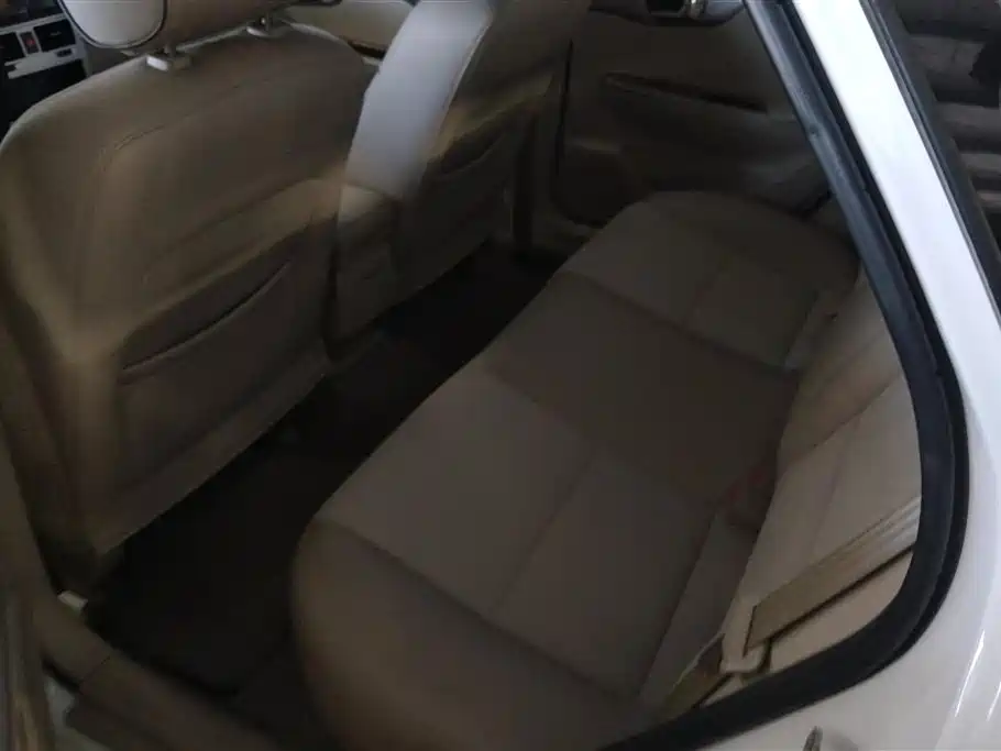 Buick Excelle 2015 1.5L Automatic Classic фото 11
