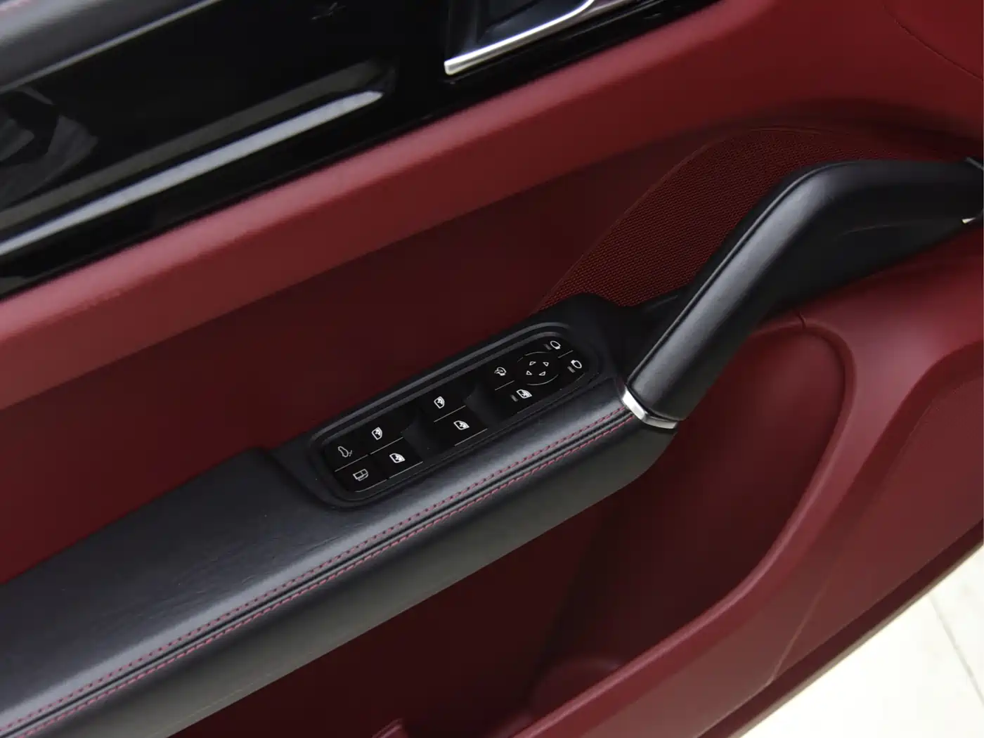 Porsche Cayenne New Energy 2020 Cayenne E-Hybrid 2.0T фото 12