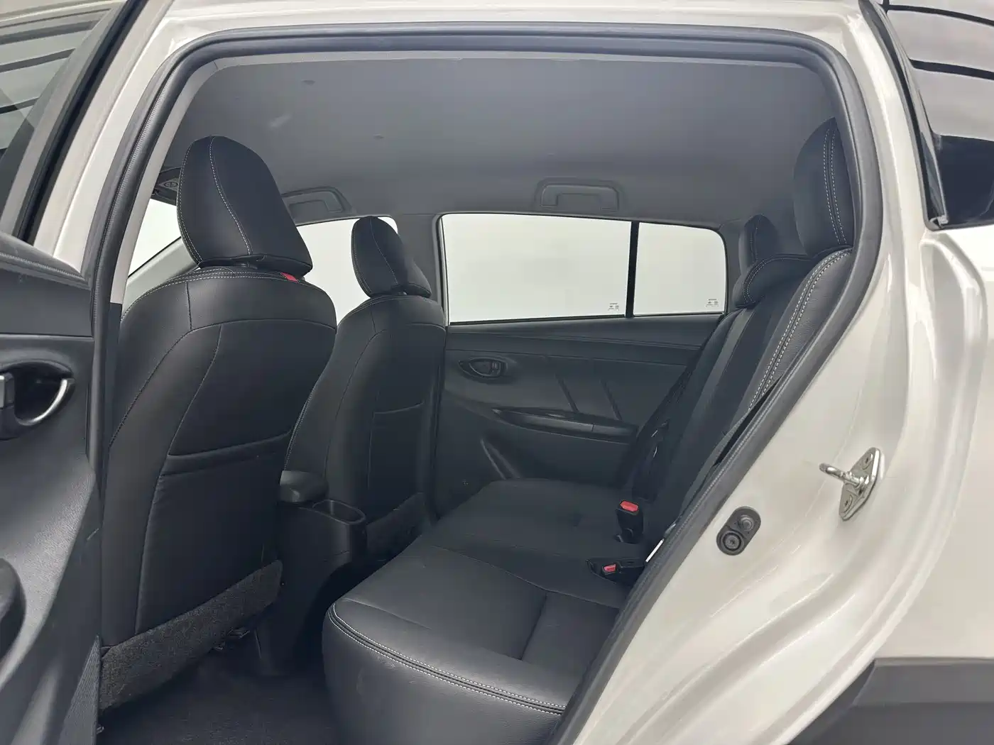 Toyota YARiS L Zhi Xuan 2022 Zhi Xuan X 1.5L CVT Luxury PLUS Edition фото 6