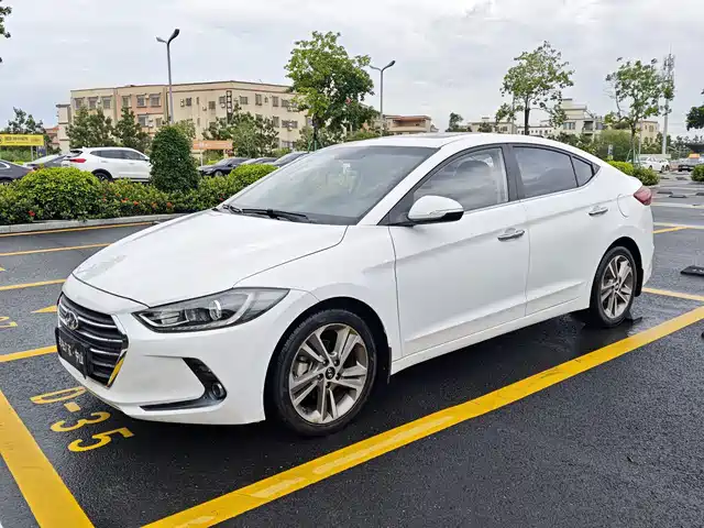 Hyundai Elantra 2016 Model 1.6L Automatic Smart Elite