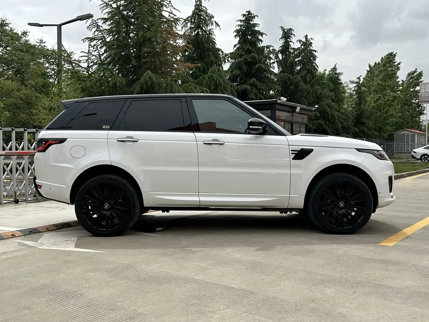 Land Rover Range Rover Sport 2018 3.0 SC V6 Fashion Genesis DYNAMIC фото 18
