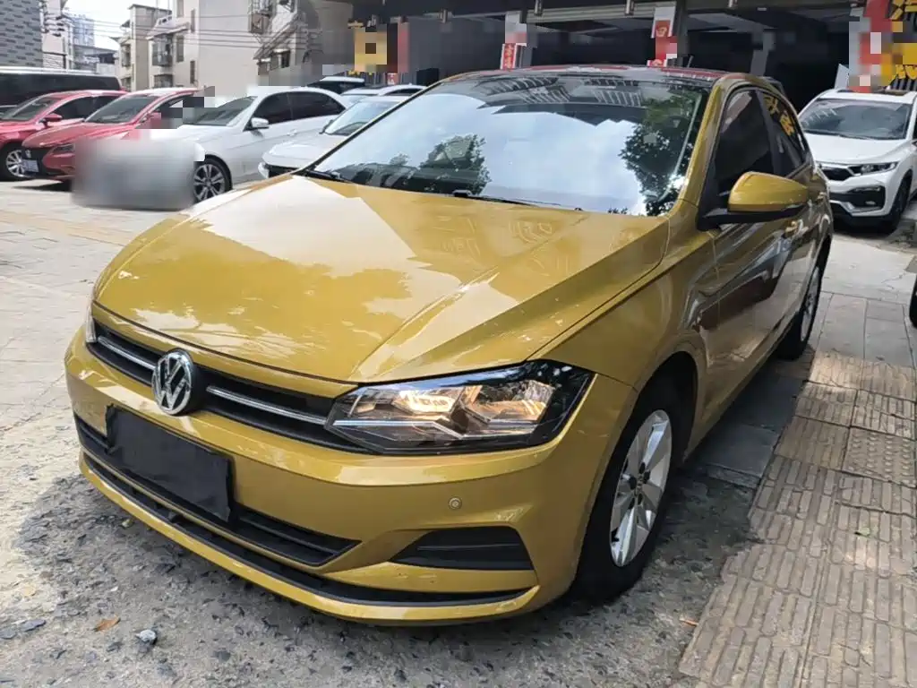 VOLKSWAGEN POLO