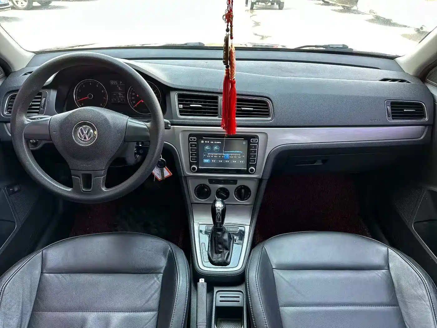 Volkswagen Lavida 2013 Model 1.4TSI DSG Luxury фото 9