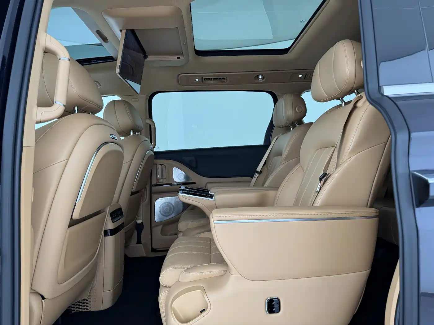 Voyah Auto Voyah Dreamer 2025 PHEV 4WD Kunpeng Premium Edition фото 3
