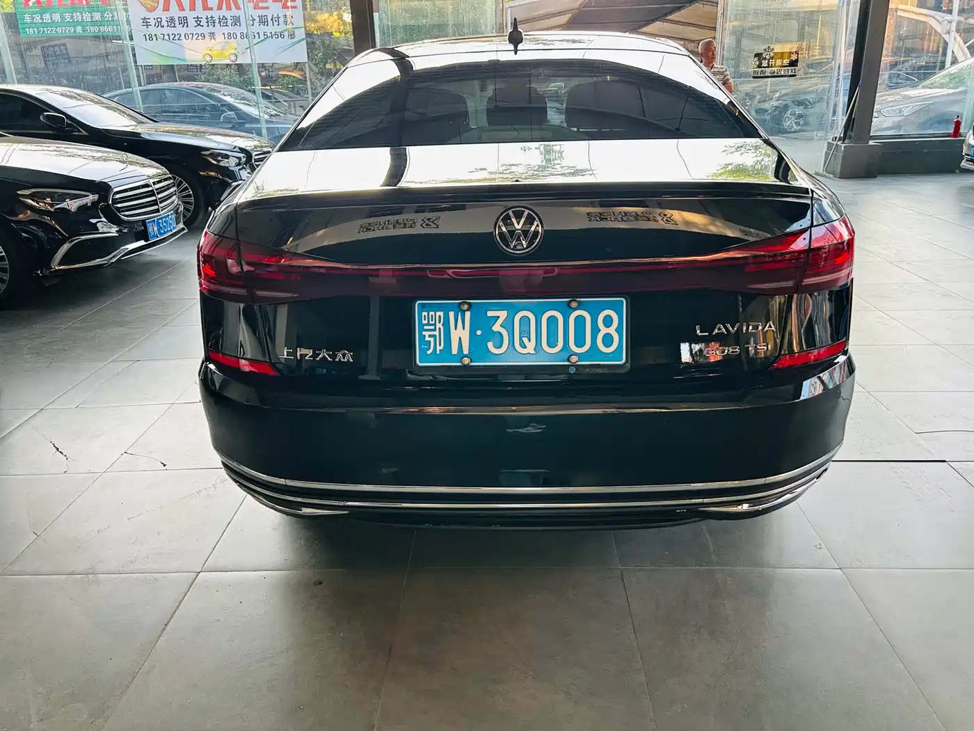 Volkswagen Passat 2022 330TSI Starlight Luxury Edition фото 11