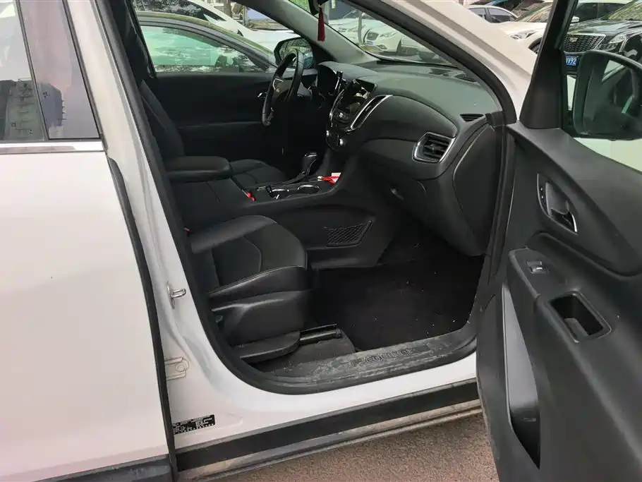 Chevrolet Equinox 2018 535T Automatic Control Edition фото 8