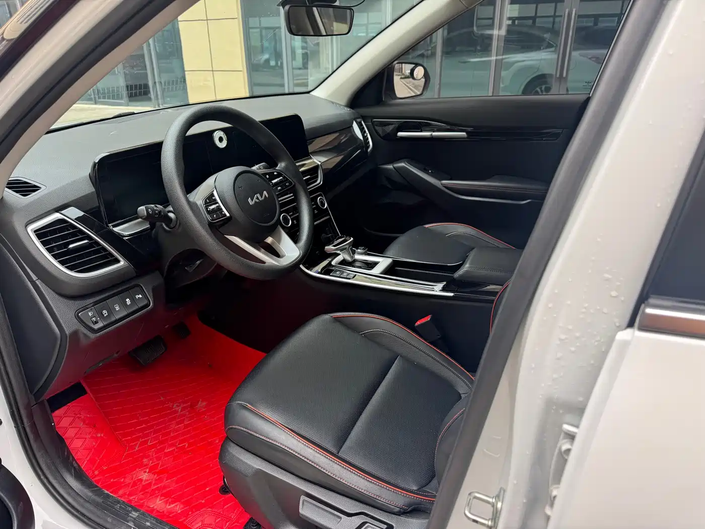 Kia Seltos 2023 1.5L CVT Luxury Edition фото 4