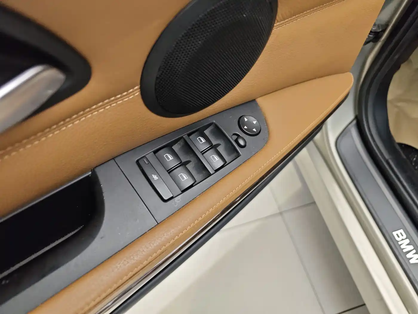 BMW 3 Series 2011 320i Fashion фото 9