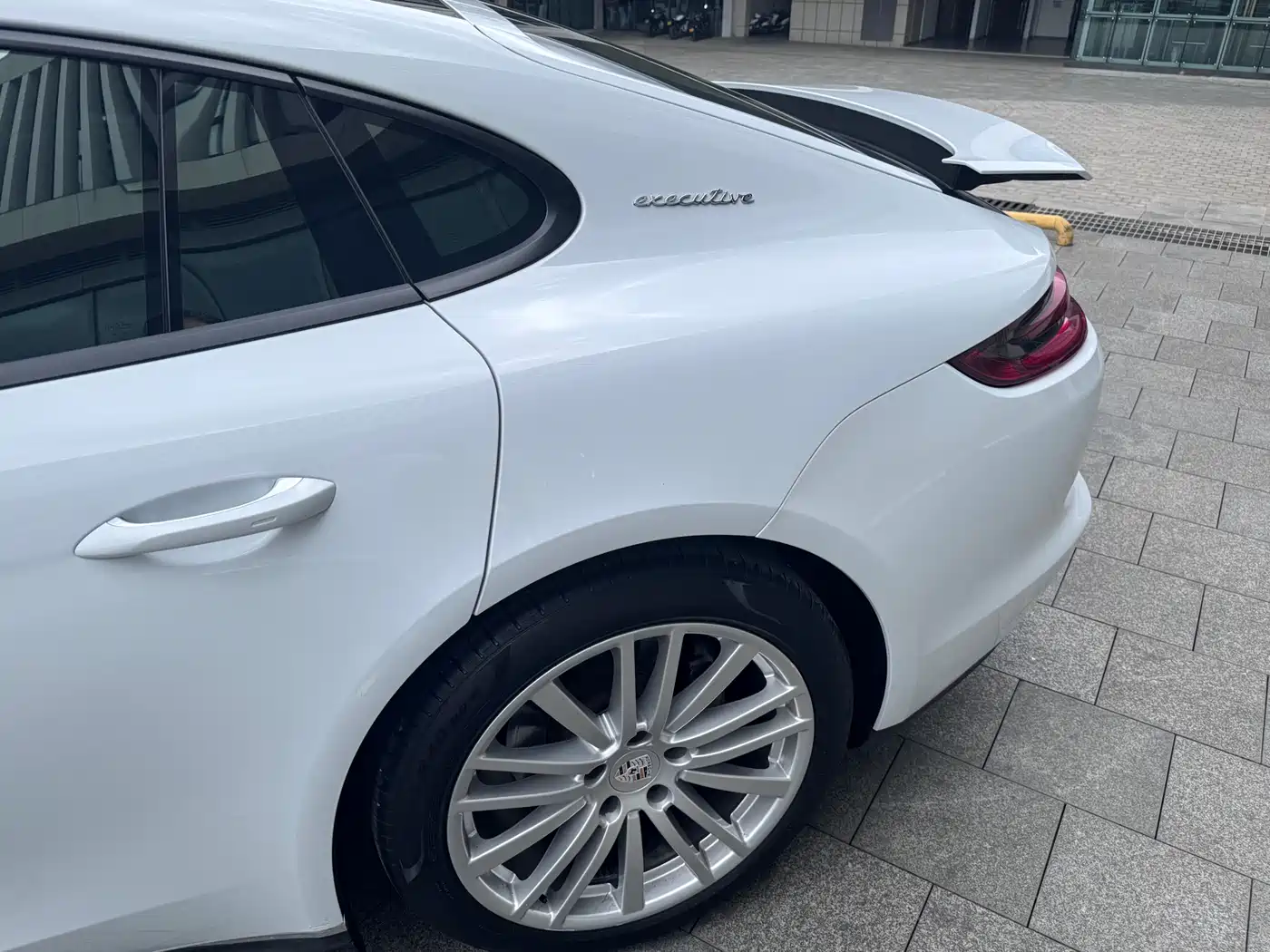 Porsche Panamera 2017 Panamera Executive Long Wheelbase 3.0T фото 3
