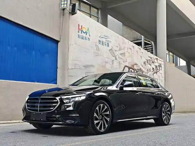 MERCEDES-BENZ E CLASS