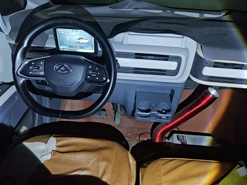 Photo 5 - Maxus Dana V1