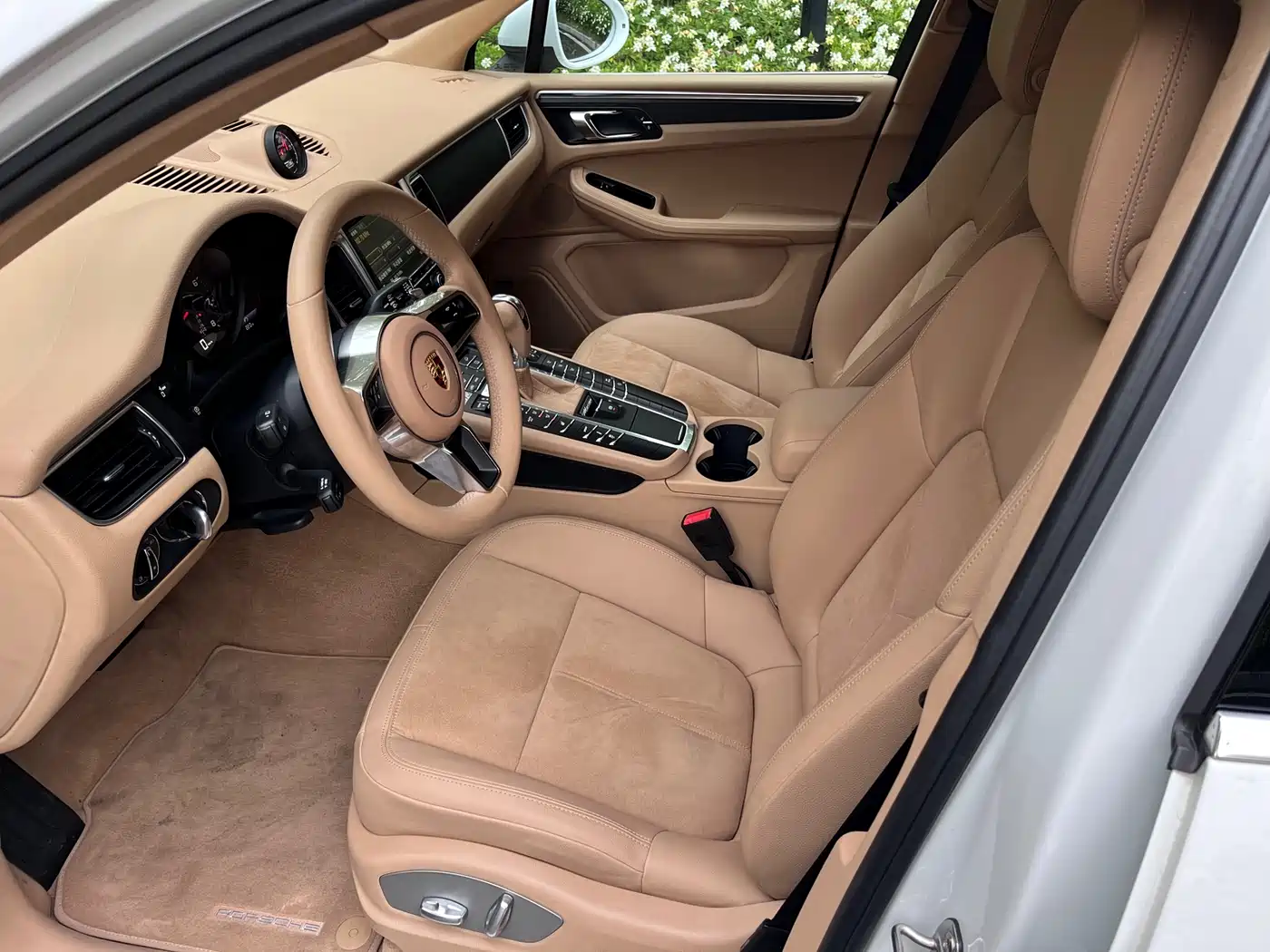 Porsche Macan 2016 Macan 2.0T фото 8