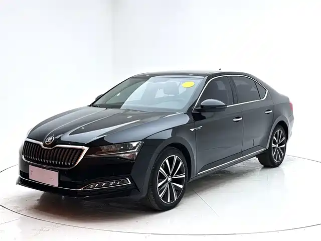 Škoda Superb 2023