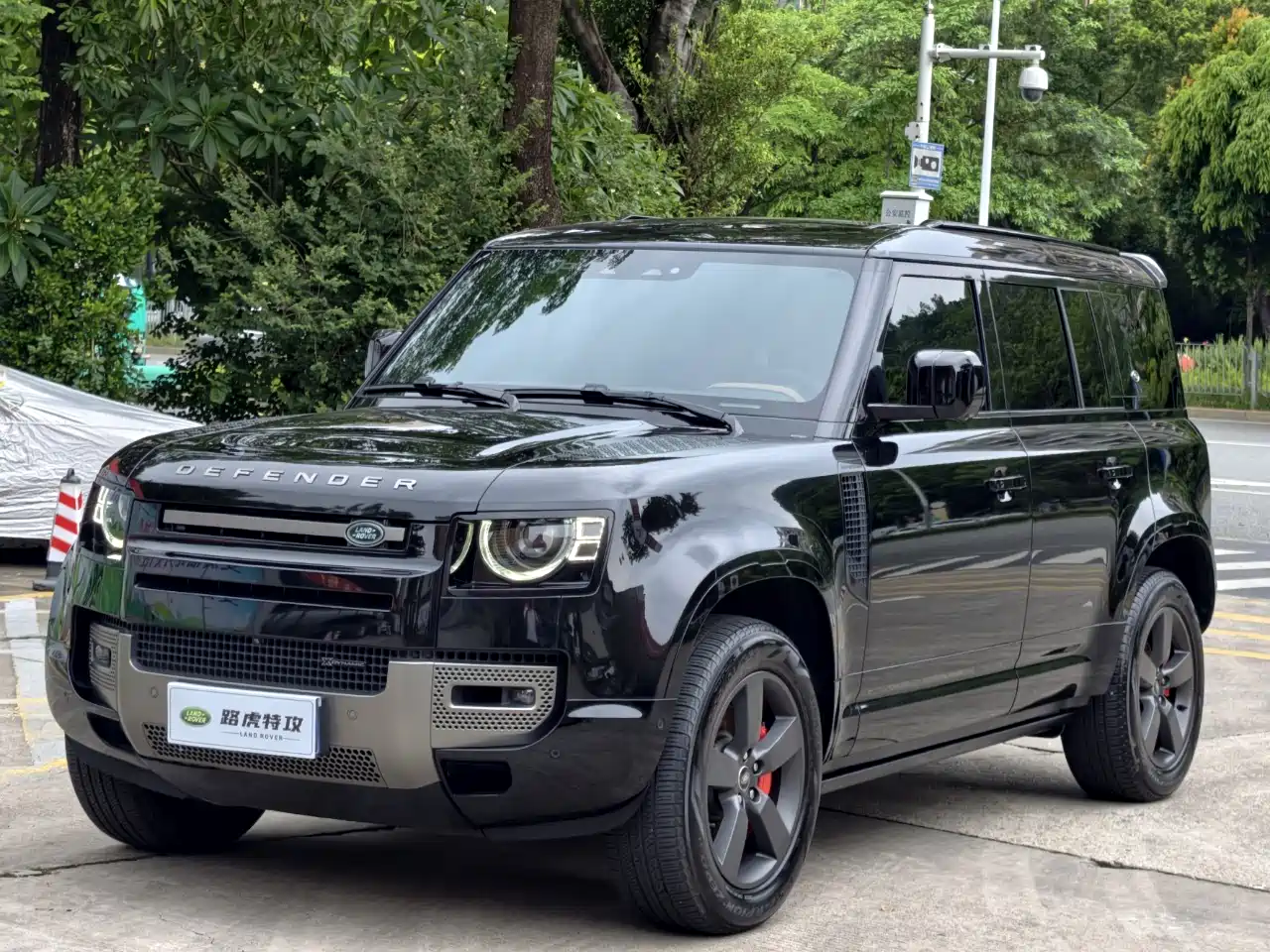 Land Rover Defender 2023 Model 110 3.0T P400 X-DYNAMIC HSE