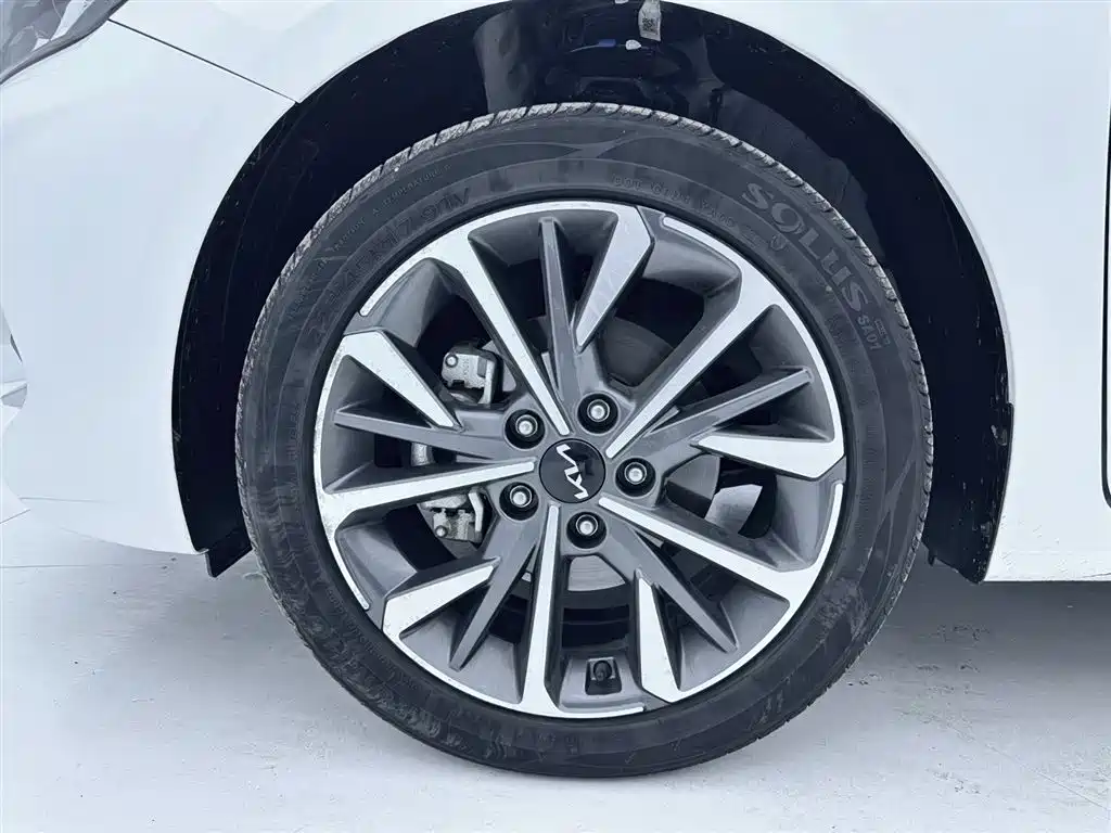 Kia K3 2021 Facelift 1.5L CVT Fashion Edition фото 22