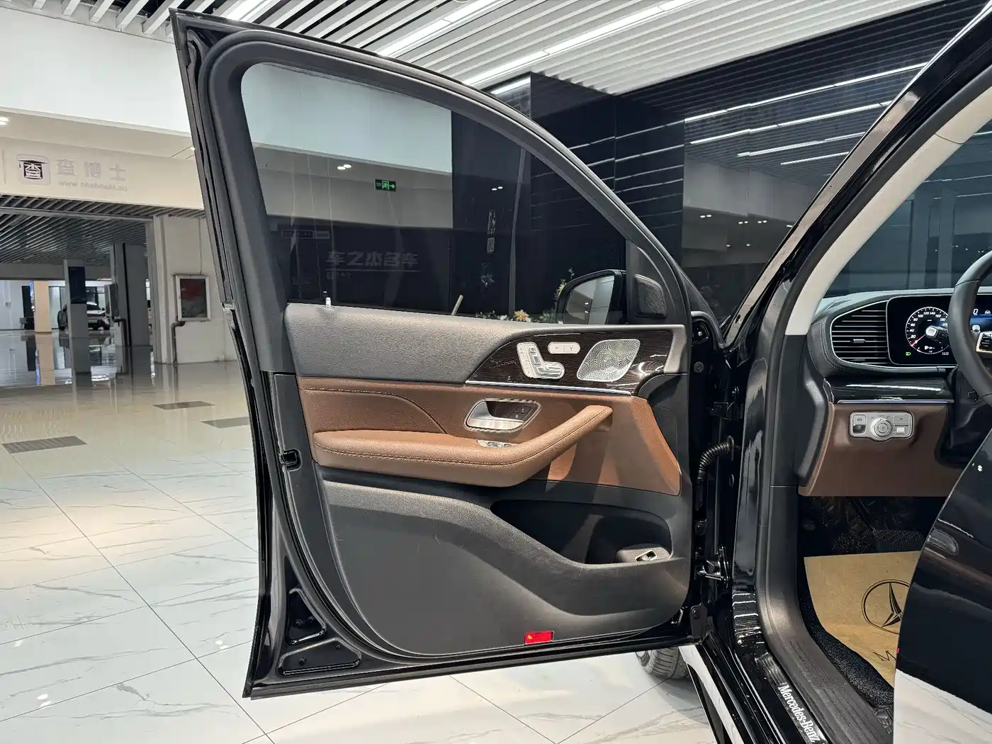 Mercedes-Benz GLE 2024 Facelift GLE 350 4MATIC Fashion фото 9