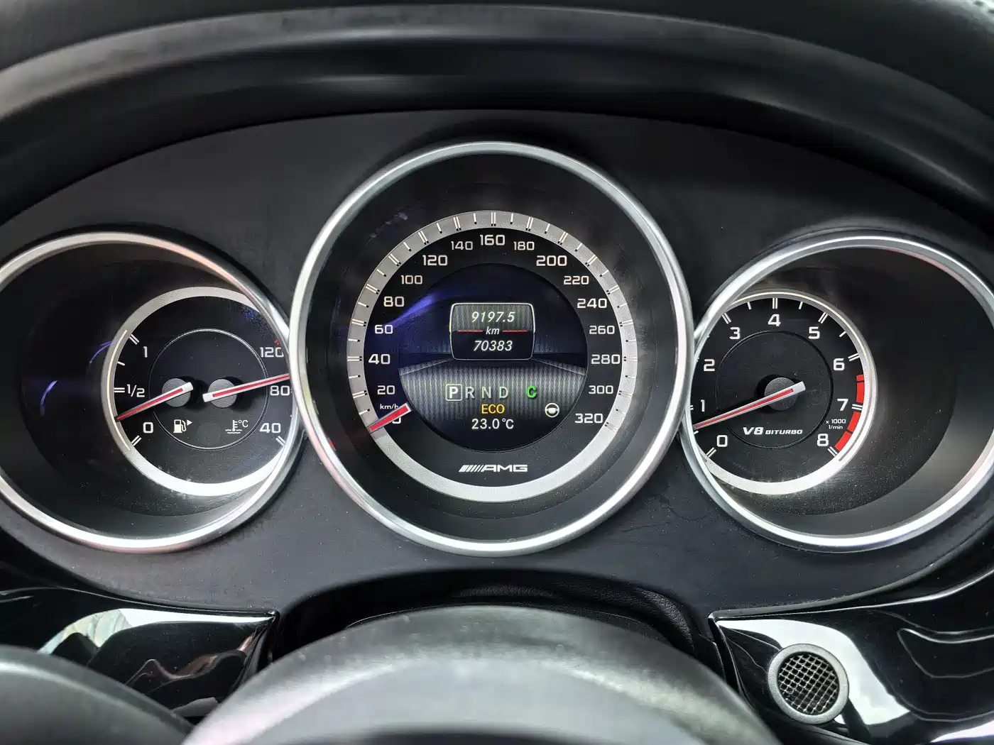 Mercedes-Benz CLS AMG 2015 AMG CLS 63 4MATIC фото 18