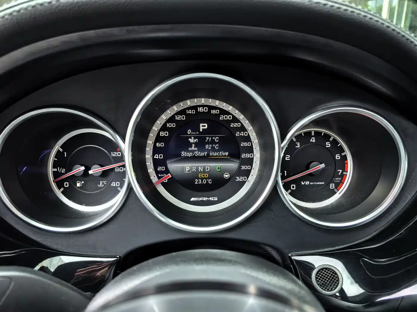 Mercedes-Benz CLS AMG 2015 AMG CLS 63 4MATIC фото 19
