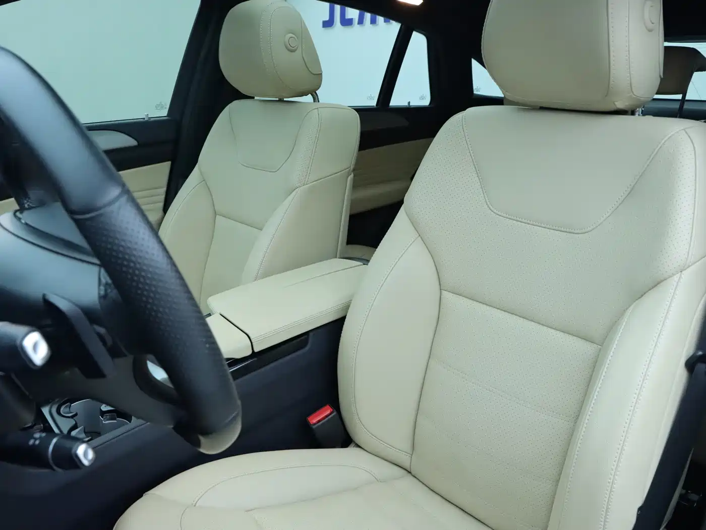 Mercedes-Benz GLE Coupe 2017 GLE 320 4MATIC Coupe SUV фото 7
