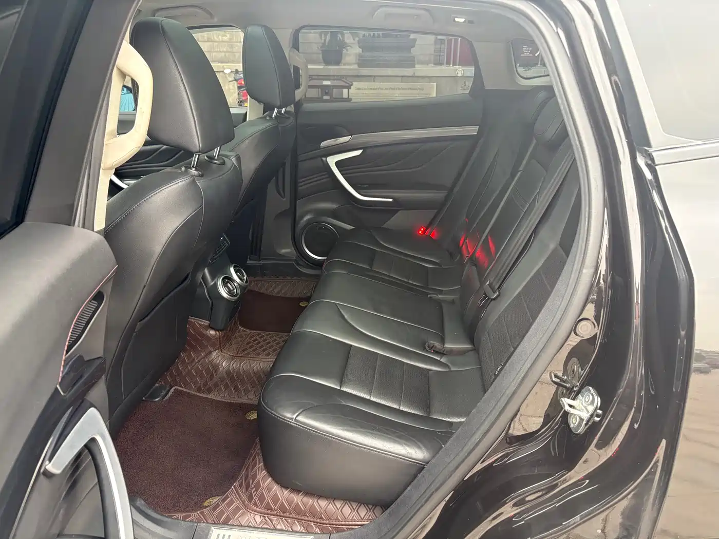 WEI PAI WEI BRAND VV7