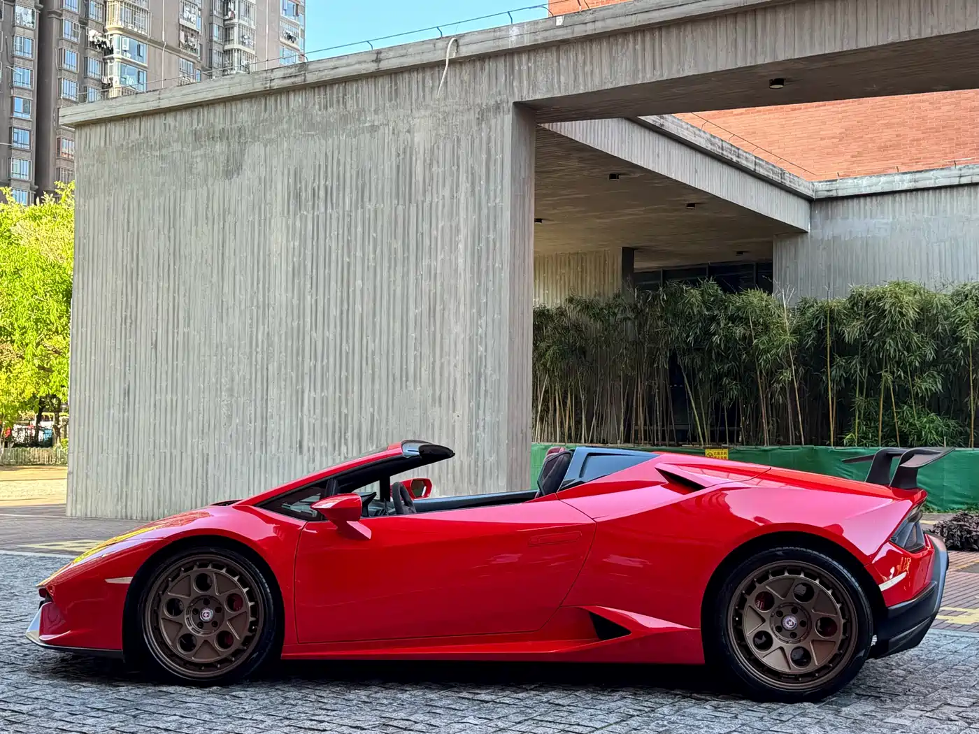 Lamborghini Huracán 2017 Huracán RWD Spyder фото 3