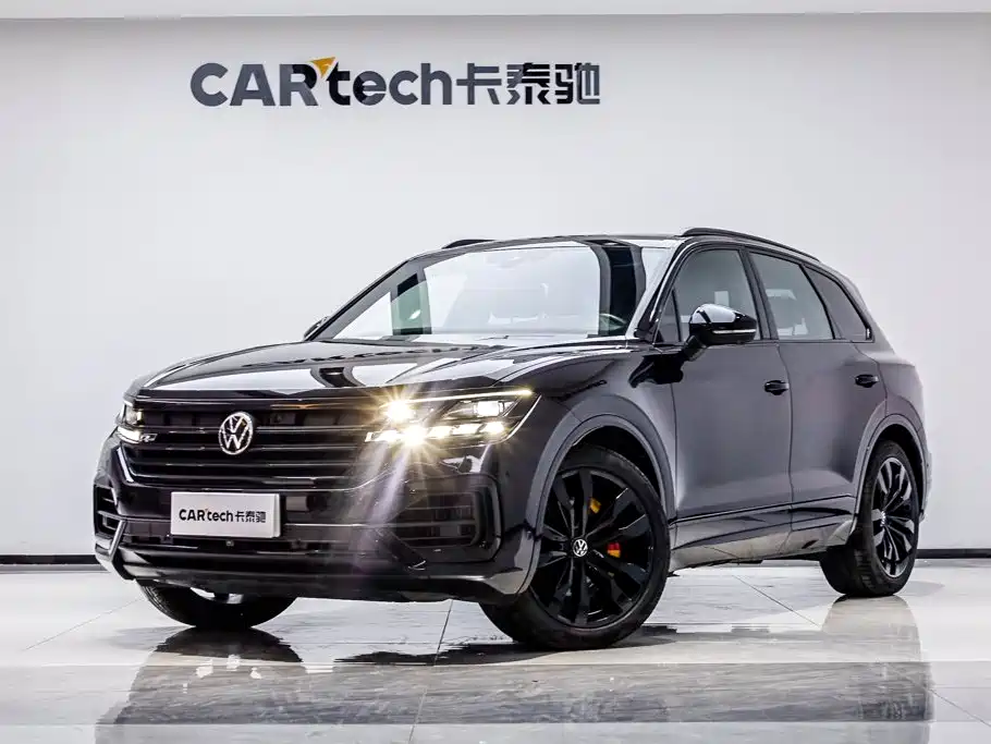 Фото 1 - Volkswagen Touareg