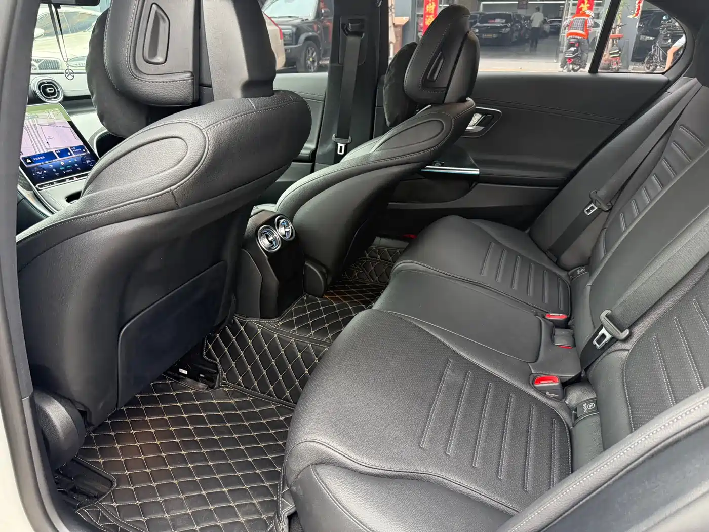 Mercedes-Benz C-Class 2025 C 260 L Sport Edition фото 6