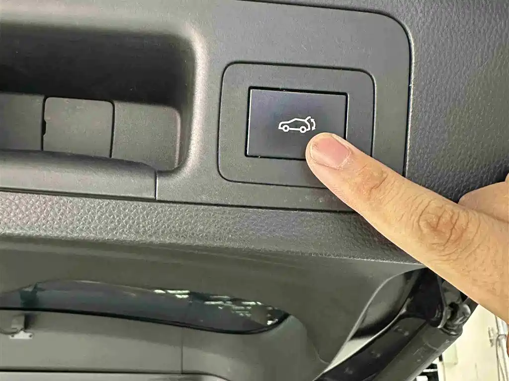 GAC Trumpchi Trumpchi GS8 2020 390T 2WD Luxury Smart Connect Anniversary Edition (7-Seater) фото 27