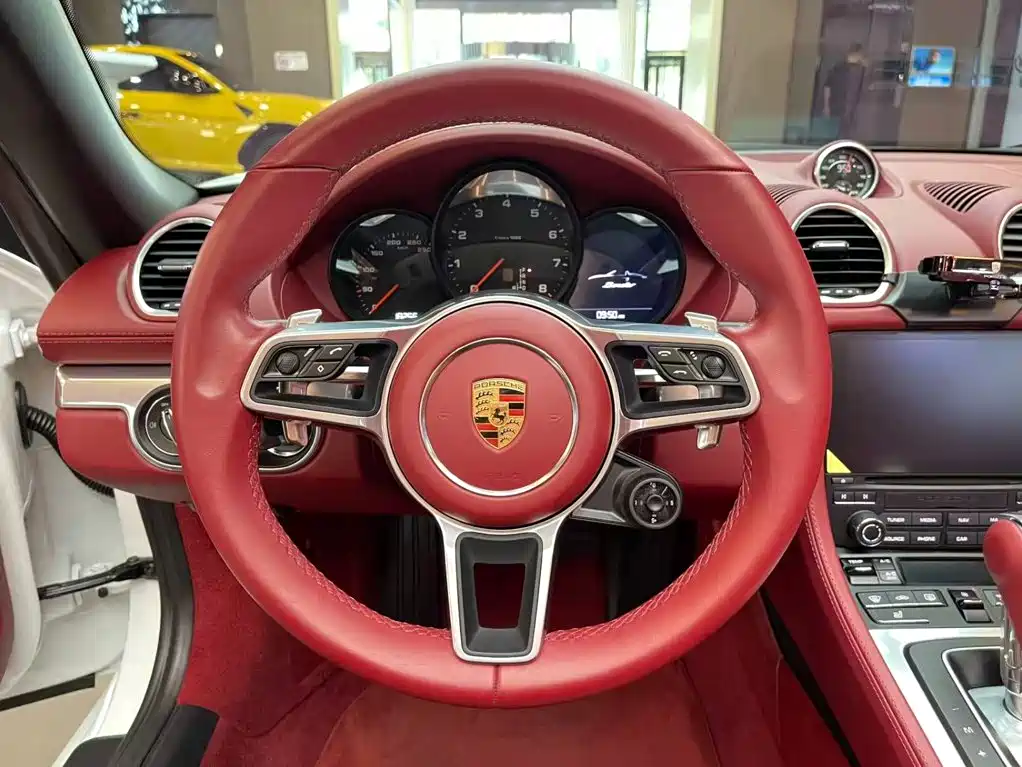 Photo 9 - Porsche 718