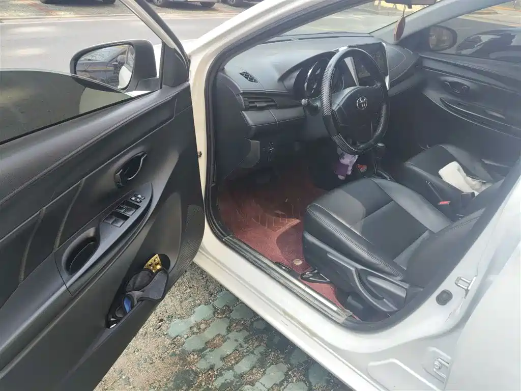 Toyota YARiS L Zhi Xiang 2017 1.5E CVT Charming Edition фото 14