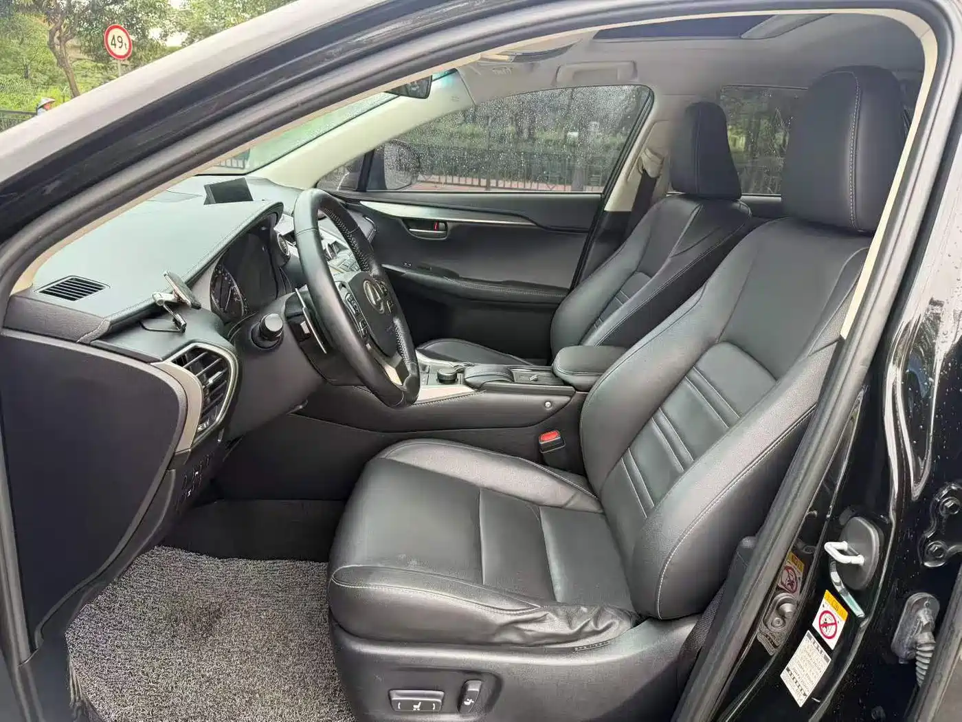 Lexus NX 2015 200t AWD F Sport фото 6