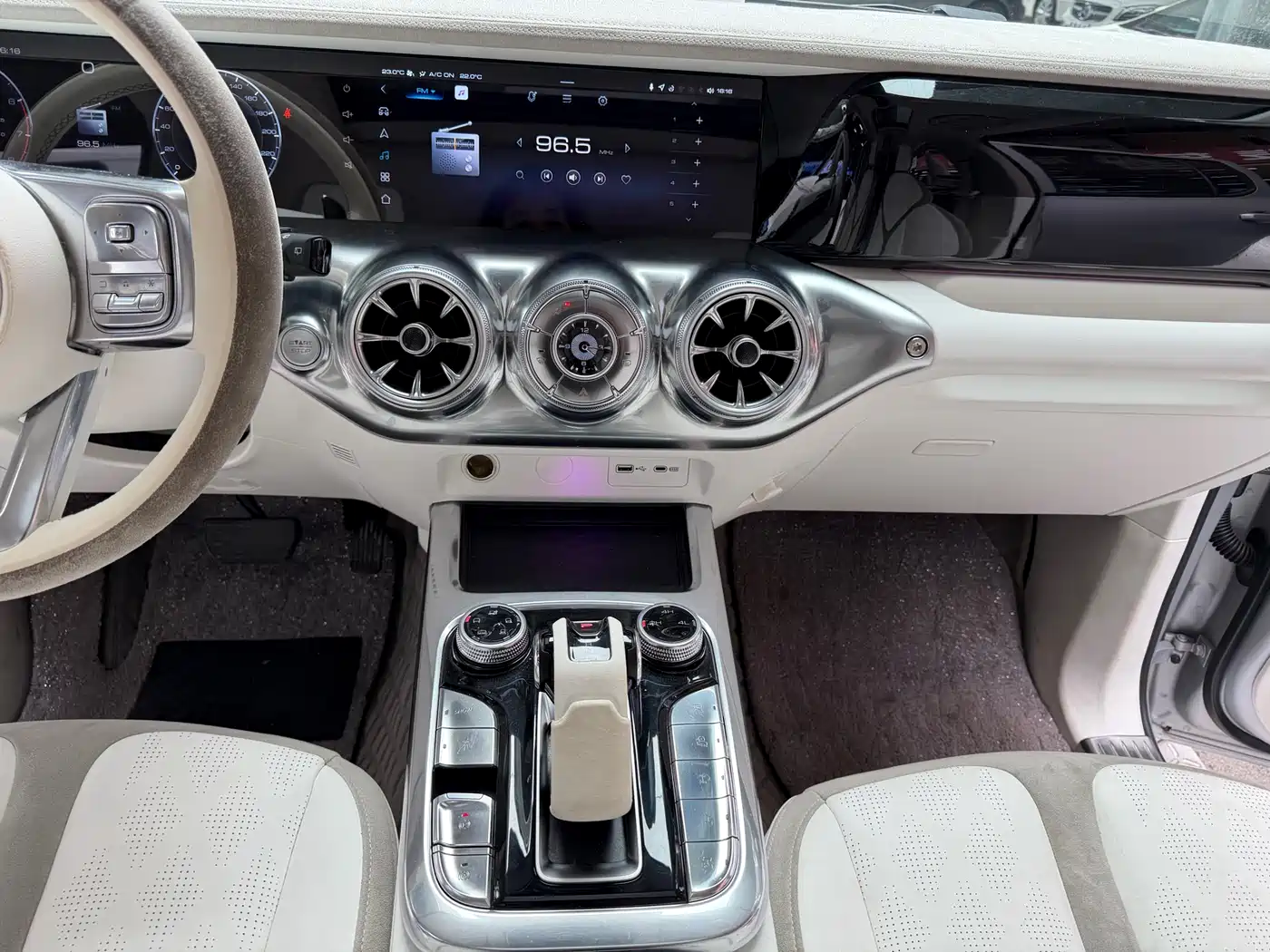 TANK CO CREATION TANK 300