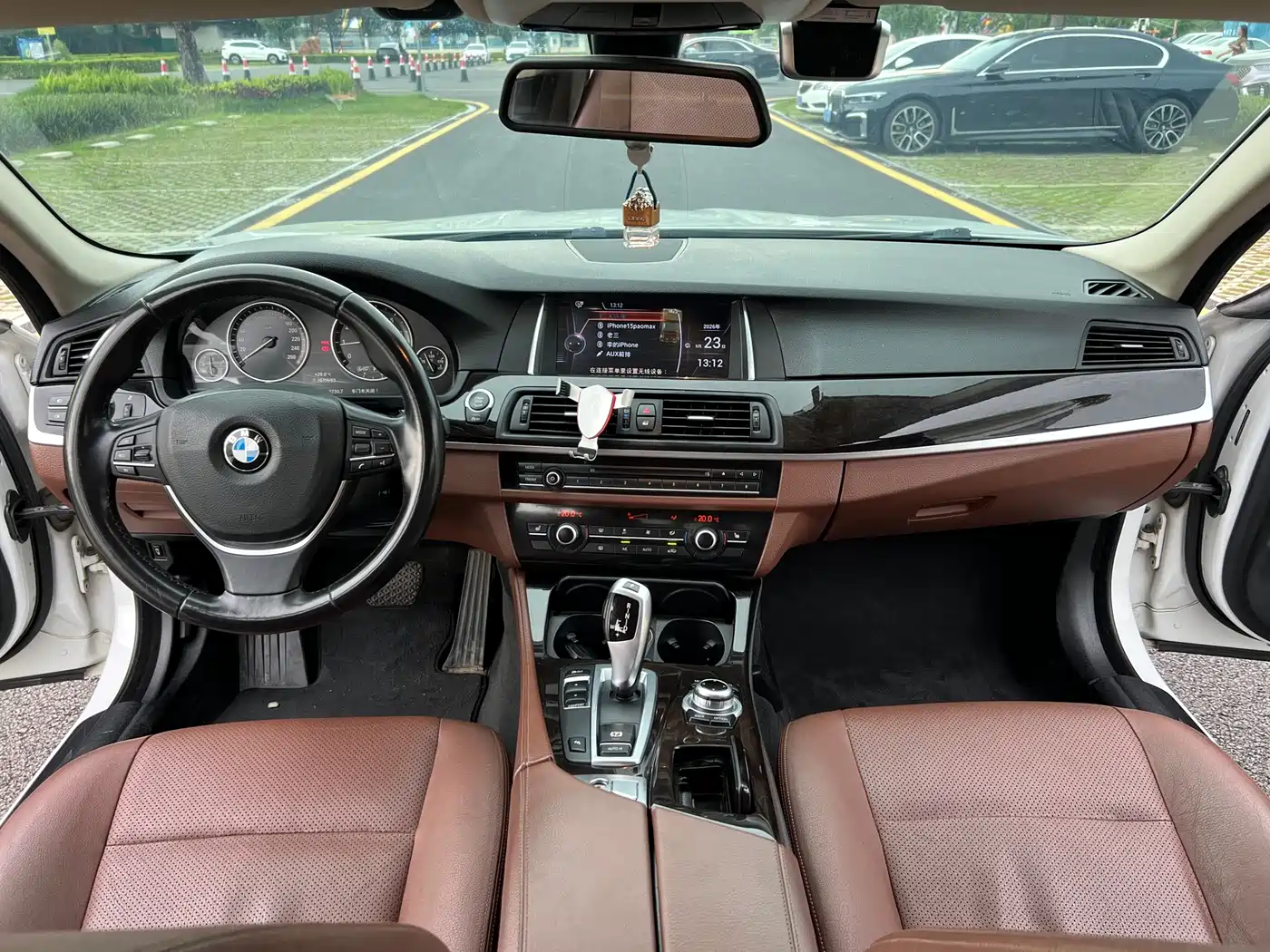 BMW 5 Series 2017 525Li Leading Edition фото 8