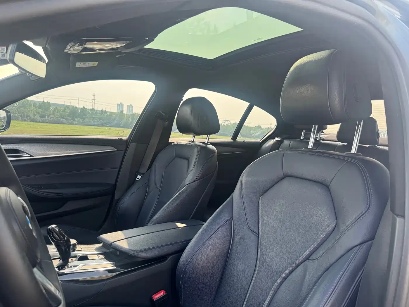 BMW 5 Series (Import) 2019 525i M Sport Package фото 7