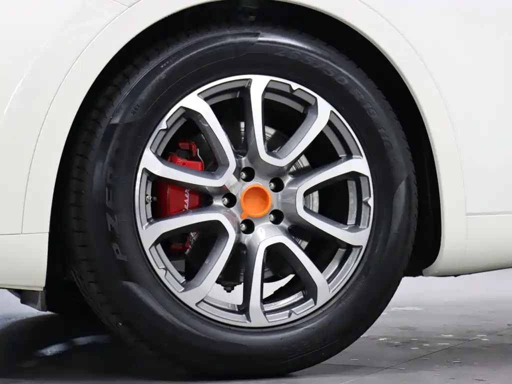 Фото 21 - Maserati Levante