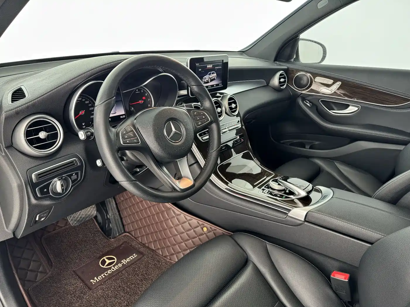 Mercedes-Benz GLC 2019 GLC 260 4MATIC Dynamic фото 4