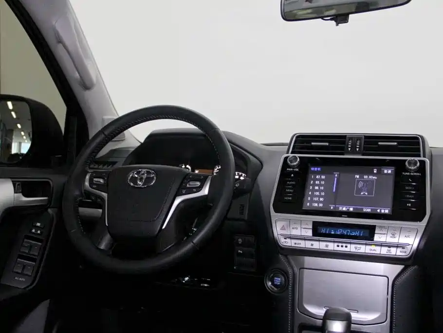 Toyota Prado 2020 2019 3.5L Automatic TX-L Zunxiang Edition with Rear-mounted Spare Tire
