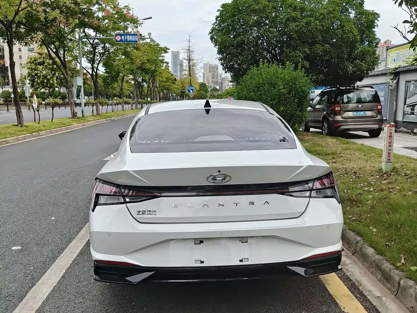 Hyundai Elantra 2022 1.5L CVT GLS Leading Edition фото 8
