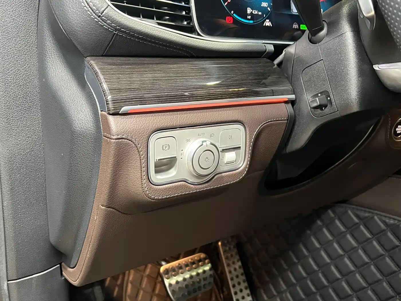 Mercedes-Benz GLS 2023 Second Facelift GLS 450 4MATIC Fashion фото 19