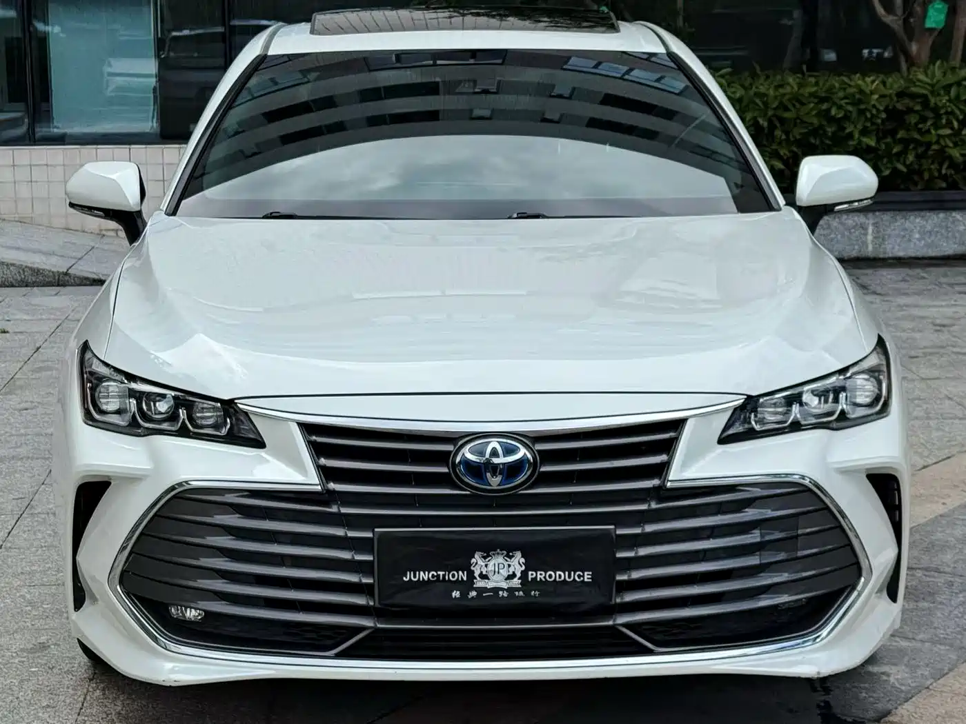 Toyota Avalon 2019 Hybrid 2.5L Luxury Edition China VI фото 2