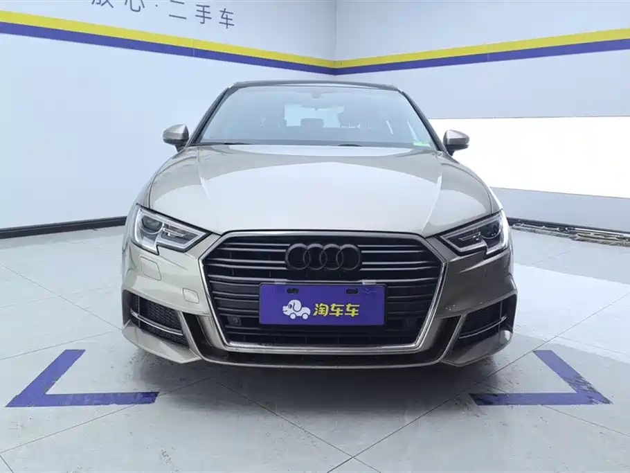 Audi A3 2018 30th Anniversary Sportback 35 TFSI Fashion фото 2