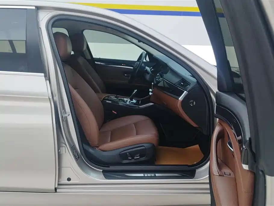 BMW 5 Series 2014 520Li Elegance фото 8