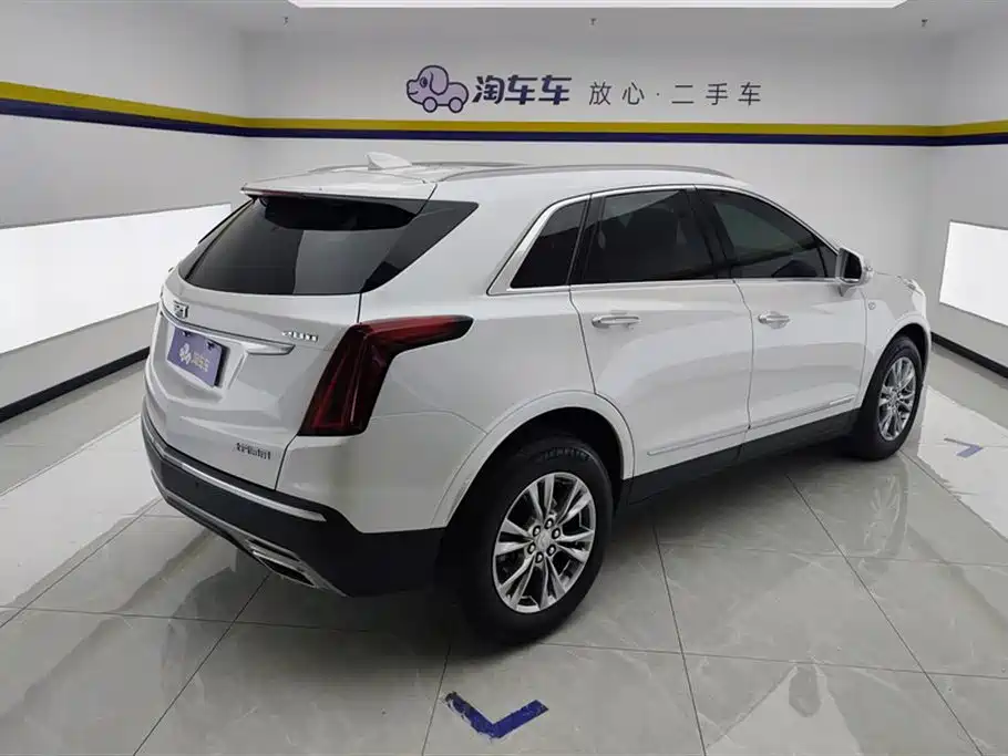 CADILLAC XT5