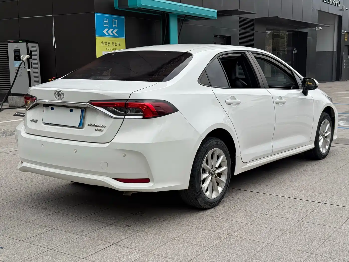 Toyota Corolla 2021 1.2T S-CVT Elite PLUS Edition фото 4